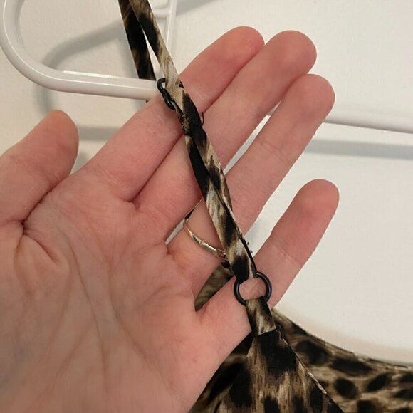 CHARLOTTE RUSSE Brown Black Cheetah Leopard Animal Print Scalloped Hem Crop Top - Picture 9 of 10